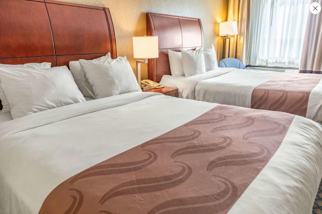 Quality Inn & Suites Seville Exteriör bild