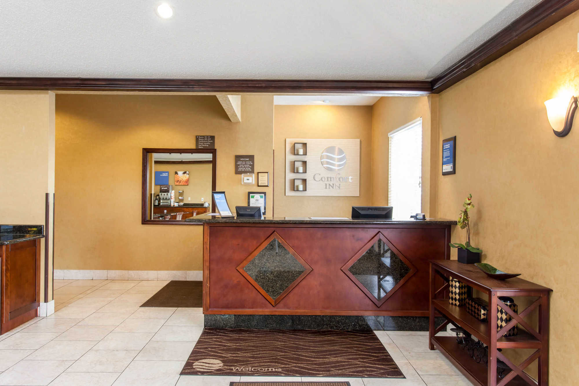 Quality Inn & Suites Seville Inreriör bild